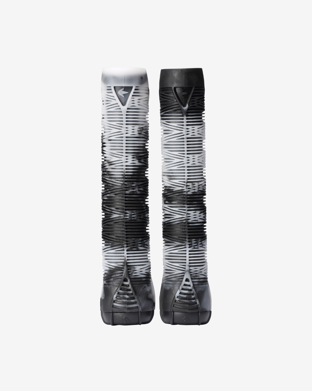 Envy V2 Grips | White / Black