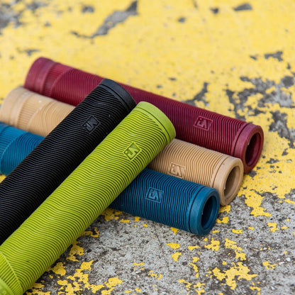 urbanArtt | Grips | Arctic Blue