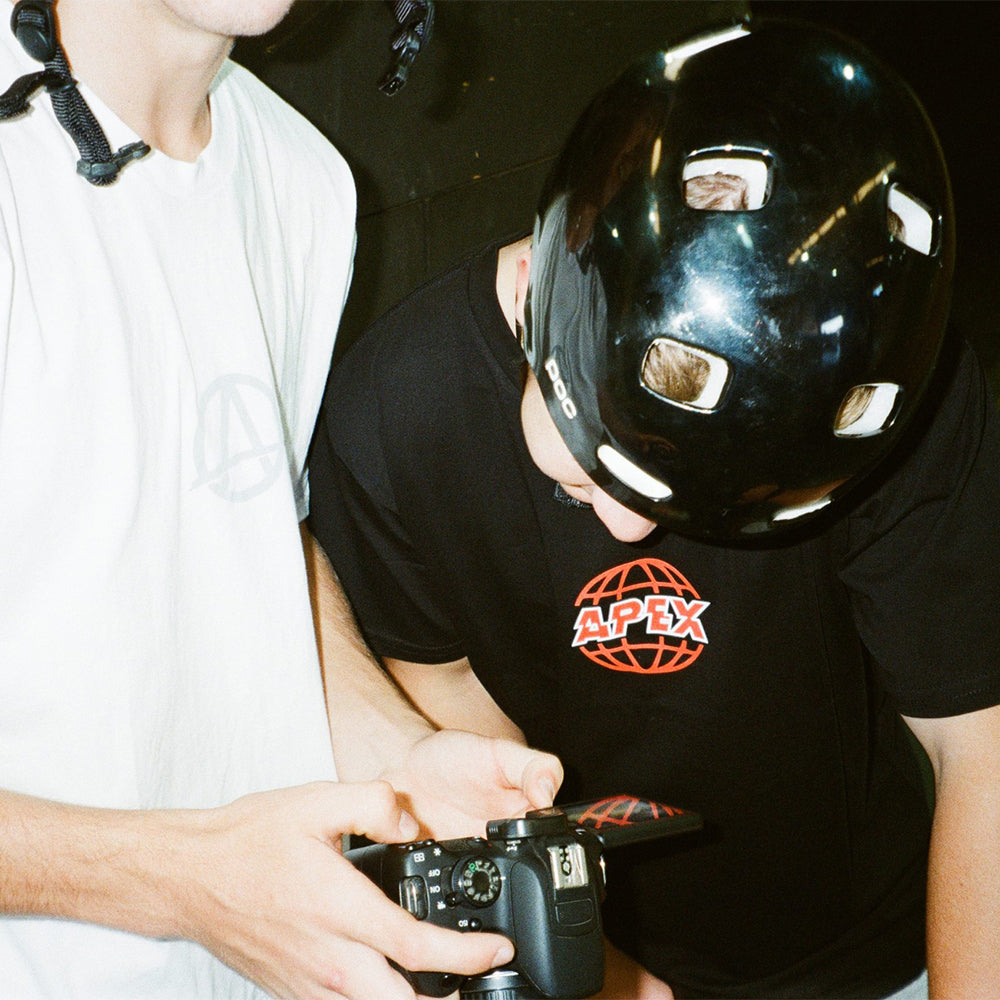 Apex | Globe | T-Shirt